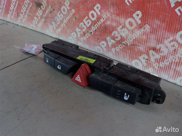 Блок кнопок аварийной сигнализации Kia Ceed