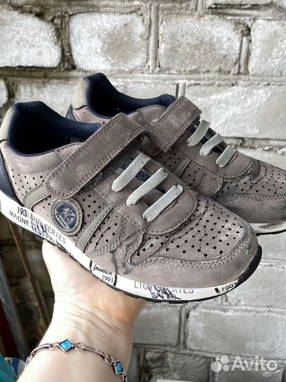 Кроссовки детские