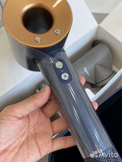 Женский фен