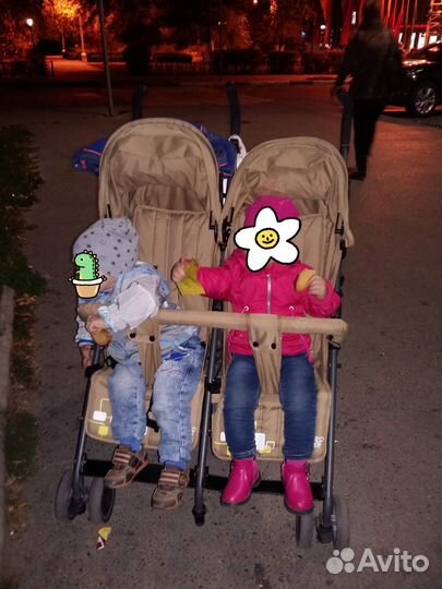 Коляска для двойни и близнецов