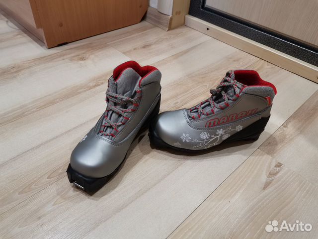 Лыжные ботинки 35 размер
