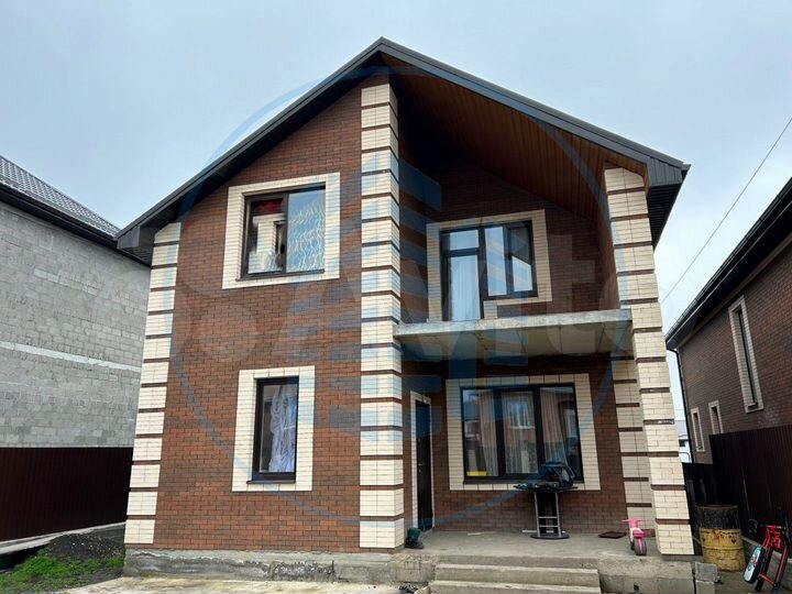 Дом 175,2 м² на участке 4,1 сот.