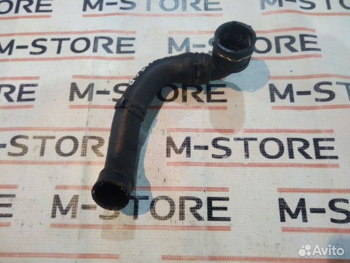 Патрубок радиатора нижний Volkswagen Golf 1K AXX