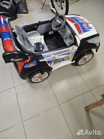 Детский электромобиль