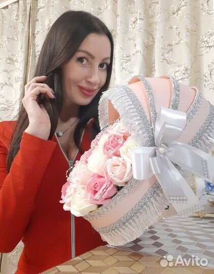 Коляска с цветами