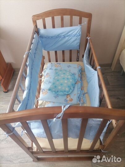Детская кроватка