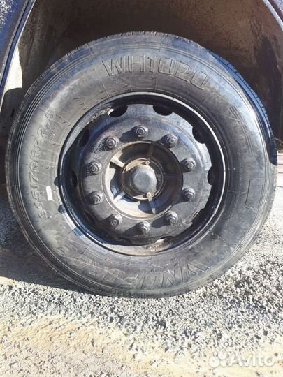 Грузовые шины б/у 315 70 22,5