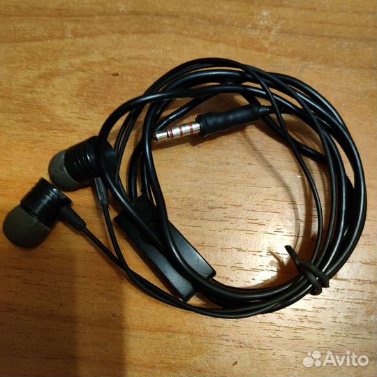 Наушники-гарнитуры