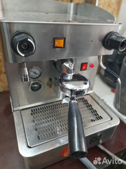 Профессиональная однопостовая кофемашина