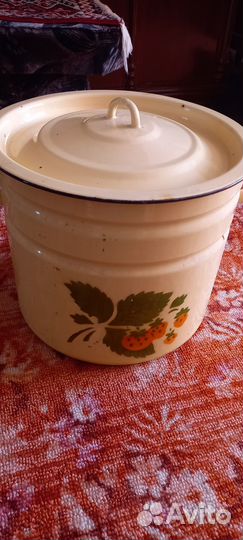 Продаю кастрюлю