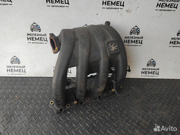 Впускной коллектор Peugeot 406