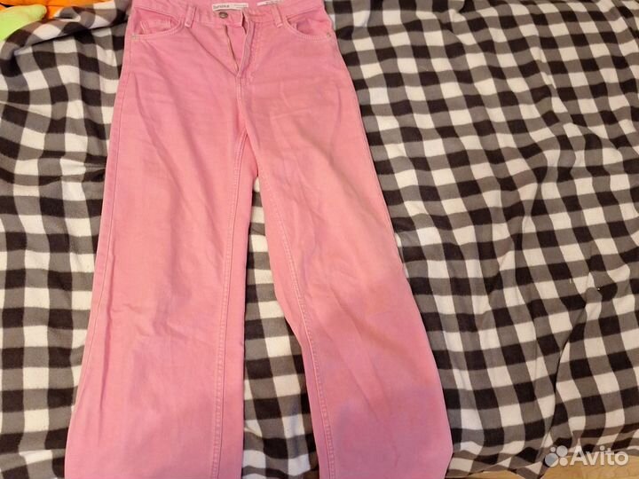Джинсы розовые bershka