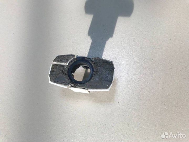 Кронштейн датчика парковки