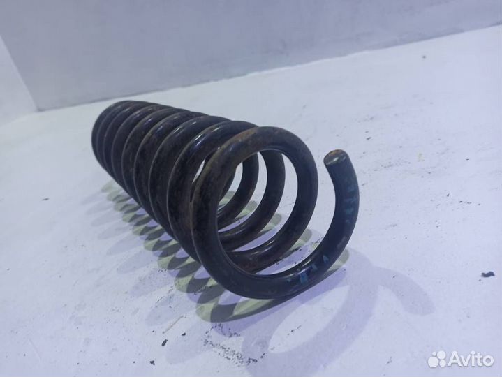 Пружина задняя Мерседес