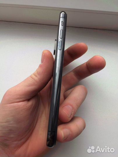 iPhone X, 64 ГБ