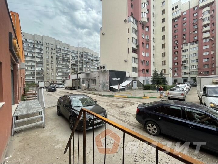 Торговая площадь 156м² в жилом массиве в новом дом