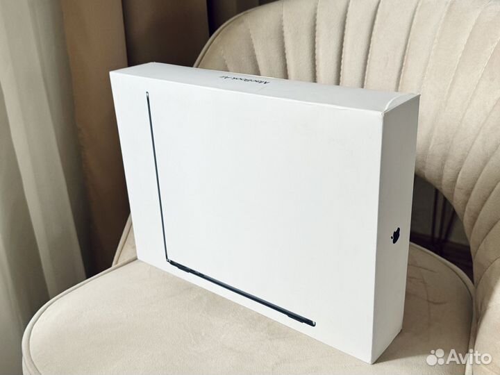 Macbook M3 (2024 года) mrxv3