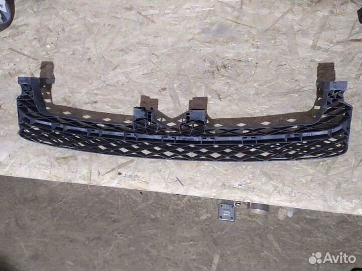 Усилитель переднего бампера Volkswagen Passat B7