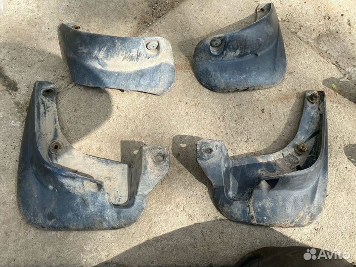 Брызговик передний Hyundai Getz