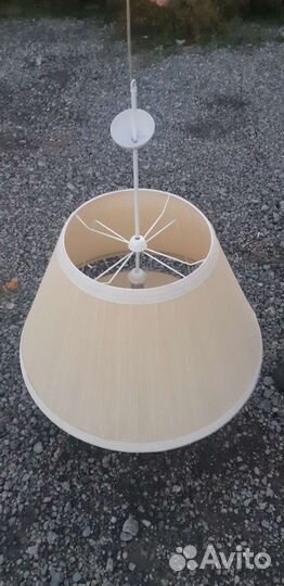 Люстра с абажуром