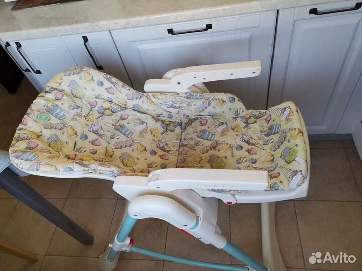 Стульчик для кормления happy baby v2