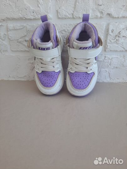 Кроссовки для девочки