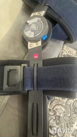 Коленный ортез регулируемый