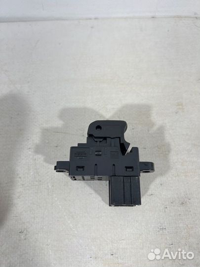 Блок кнопок стеклоподъёмника Infiniti G35/37/25