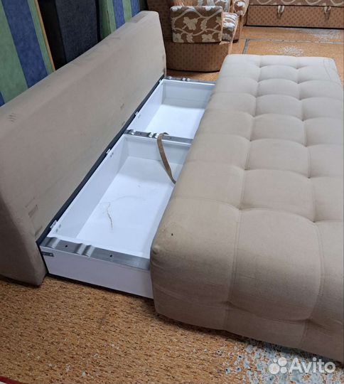 Диван книжка