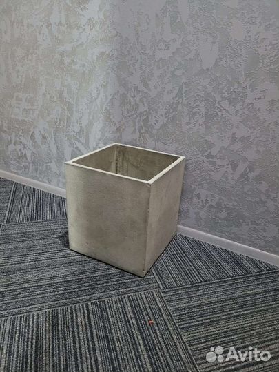 Кашпо из бетона в стиле лофт