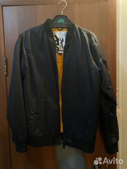 Бомбер мужской Cropp