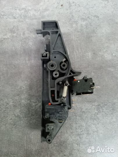 Держатель микропереключателей Panasonic nn-gs597m