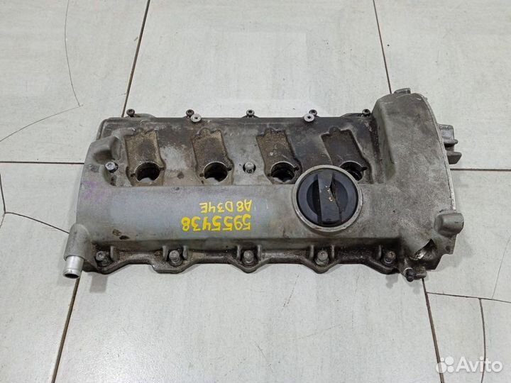 Крышка клапанная 077103471T