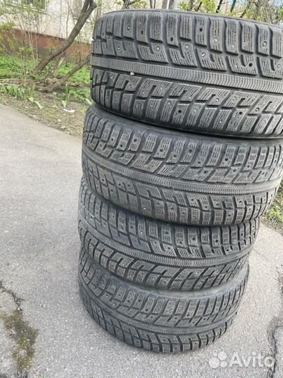 Kumho Majesty Solus KU50 215/50 R17