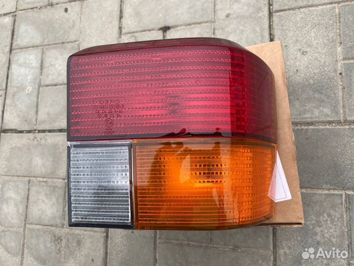 Фонарь задний правый Volkswagen Transporter T4