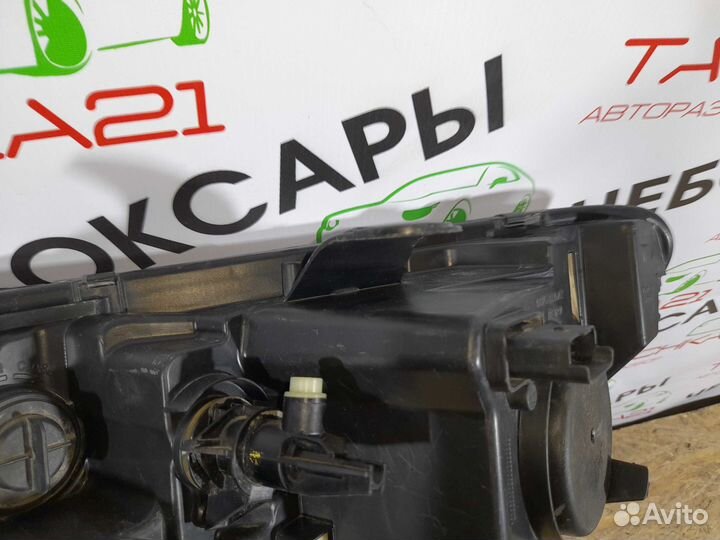 Фара правая Renault Logan 2 Sandero 2 (2018+)