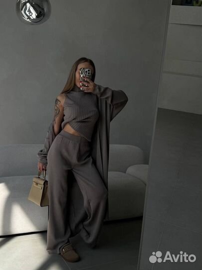 Костюм женский