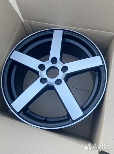 Новые диски R 17 Toyota