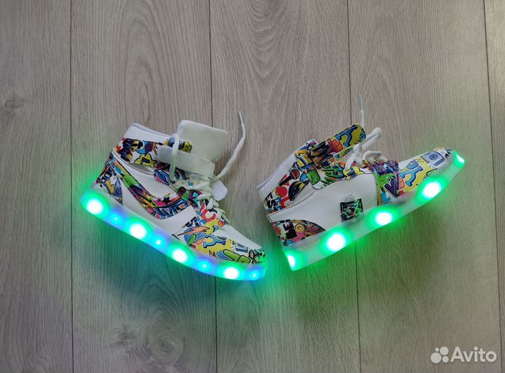 Светящиеся детские кроссовки 37 размер
