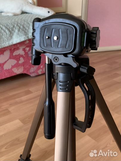 Штатив для фотоаппарата профессиональный