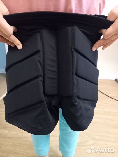 Защитные шорты для фигурного катания