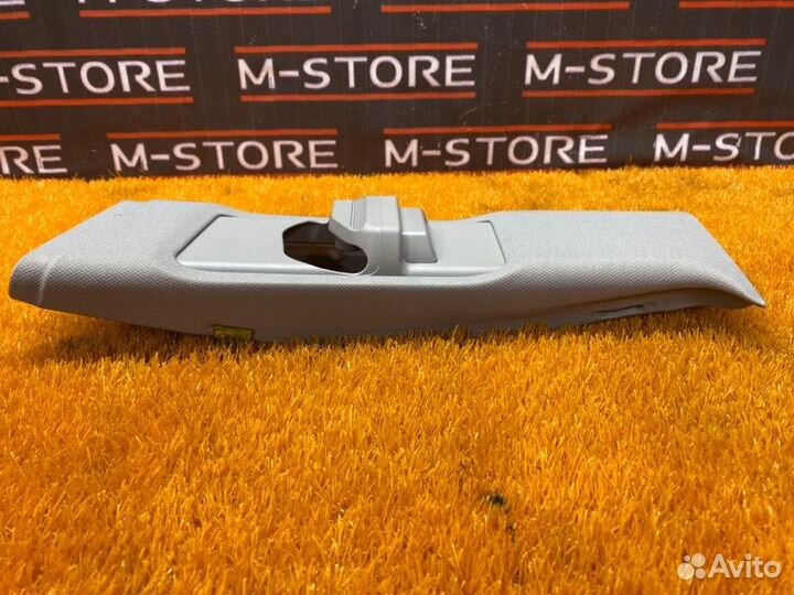 Обшивка стойки левая Mercedes-Benz C-Class W203