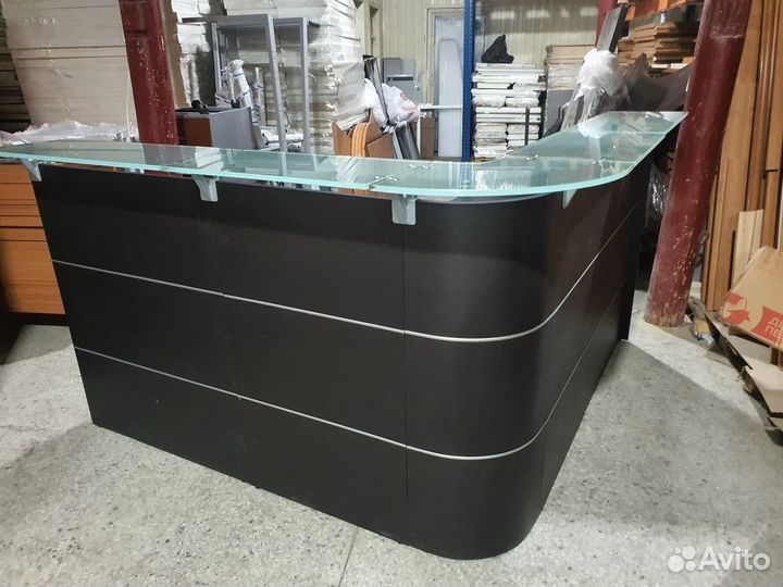 Ресепшен стойка администратора