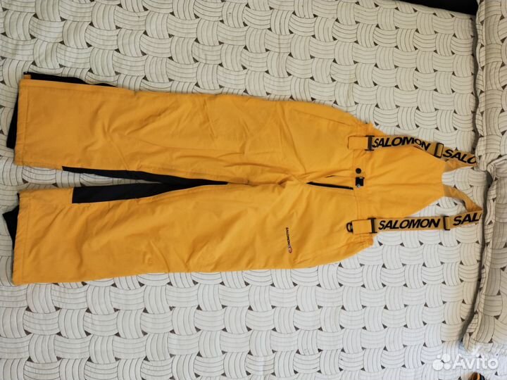 Женский горнолыжный костюм