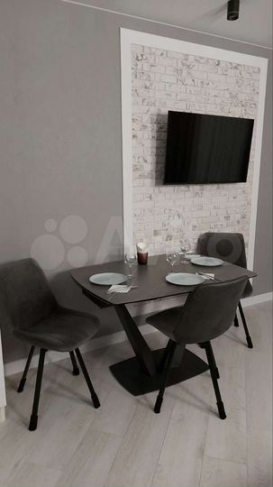 2-к. квартира, 40 м², 3/19 эт.