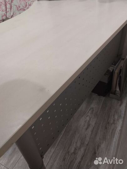 Продам стол