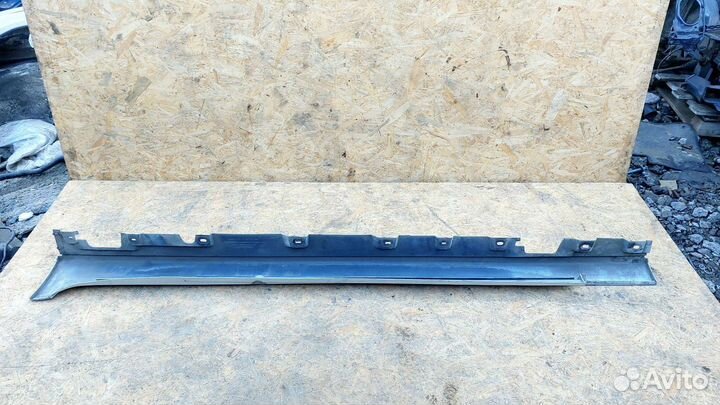 Накладка порога правая BMW F10