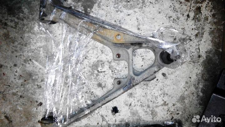 Рычаг передний нижний Escalade Cadillac 2011