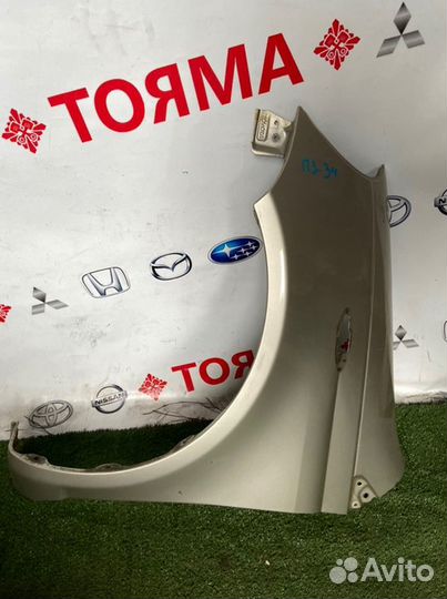 Крыло переднее левое Toyota Vitz NCP10