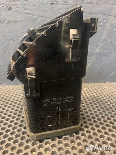 Дефлектор воздушный правый Lexus Rx 350